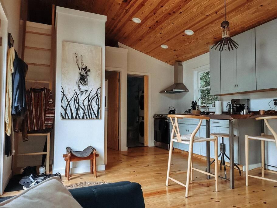 Modern Treehouse, Close To Downtown And Beach Wilmington Dış mekan fotoğraf